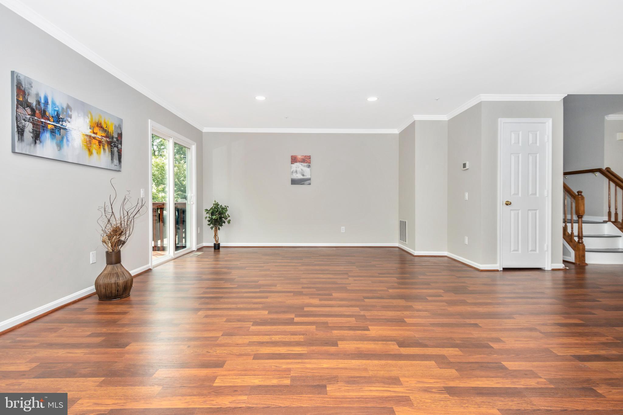 SEVEN OAKS - Residential