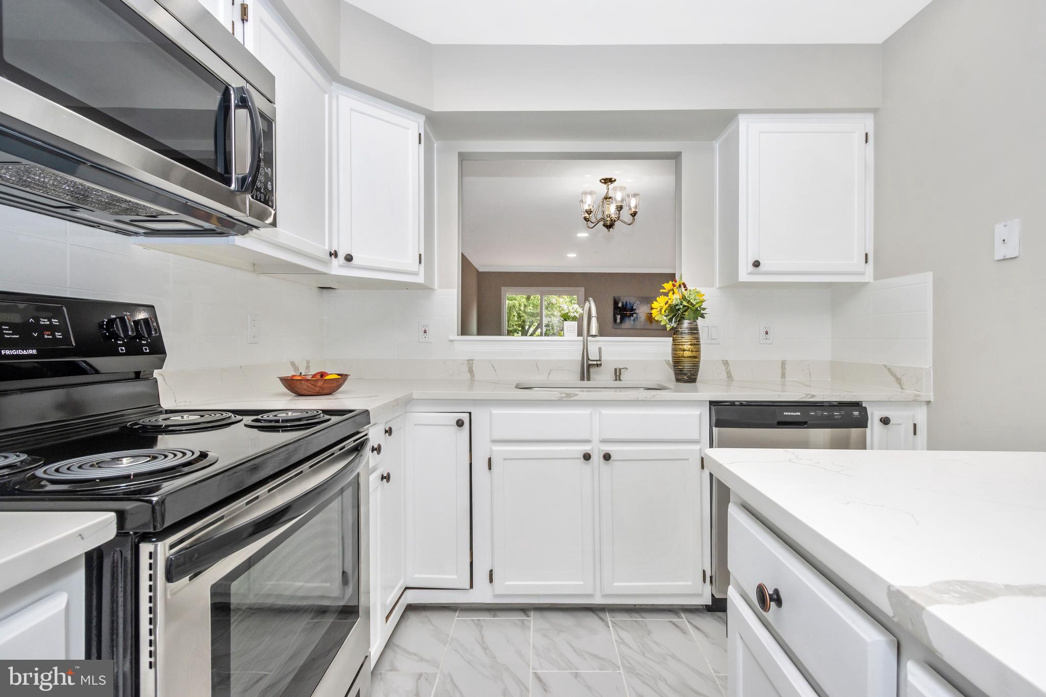 SEVEN OAKS - Residential