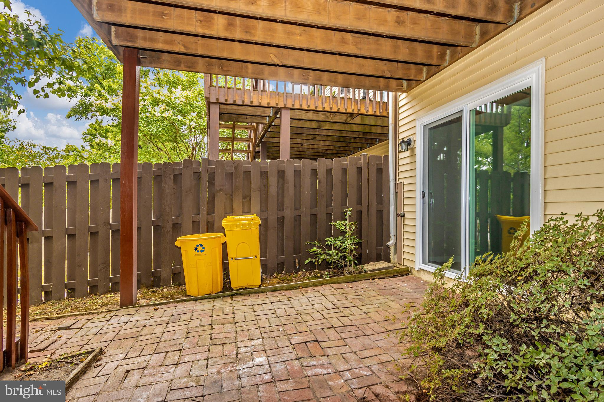 SEVEN OAKS - Residential