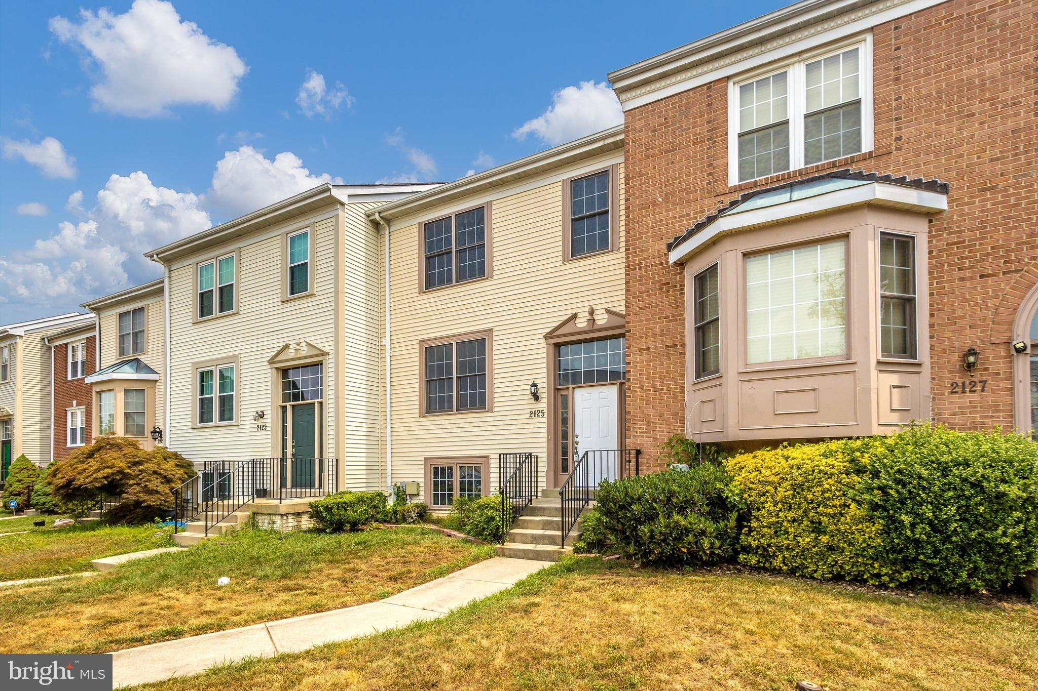 SEVEN OAKS - Residential