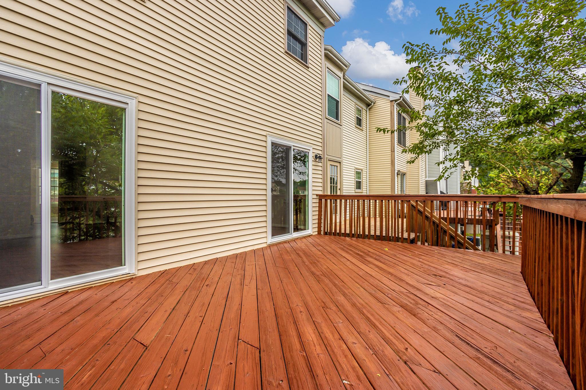 SEVEN OAKS - Residential