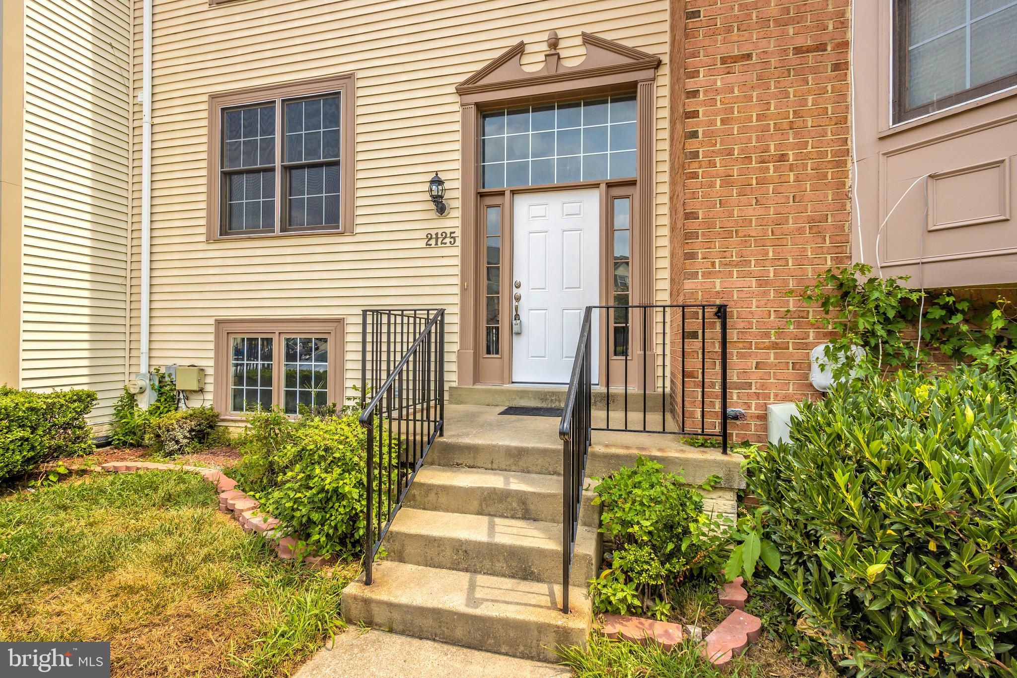 SEVEN OAKS - Residential