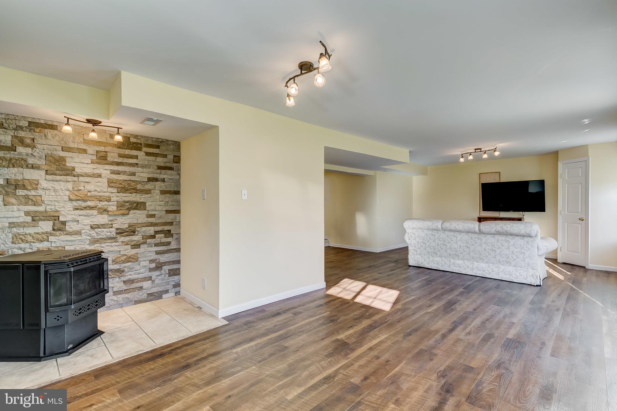 RISING SUN - Residential