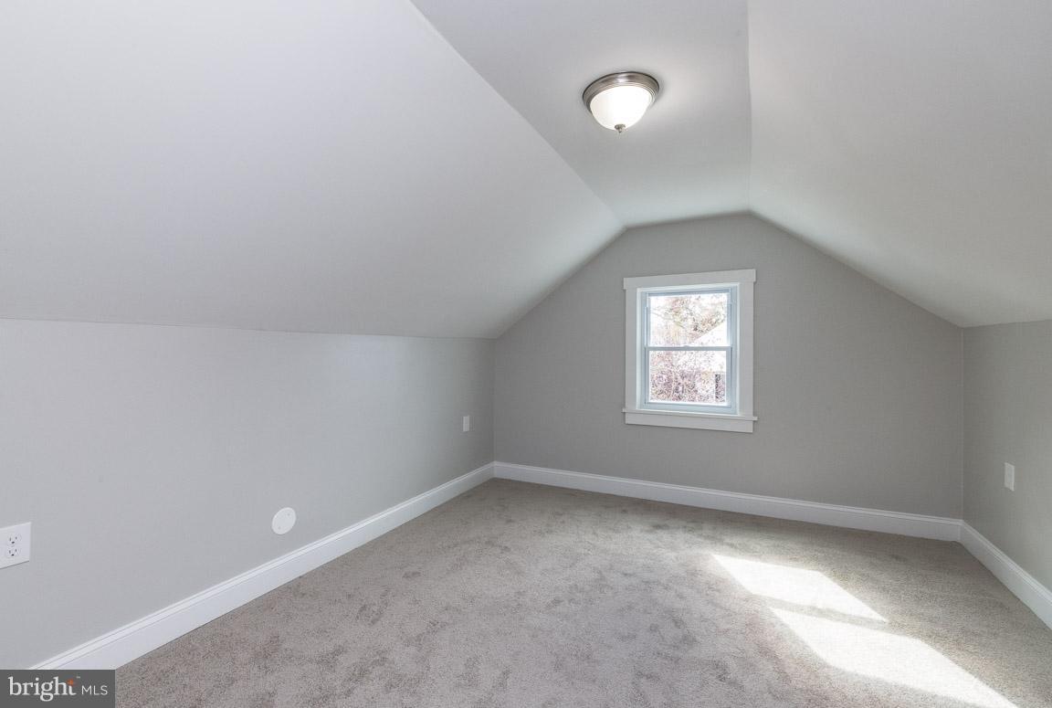 MAPLE RIDGE - Residential