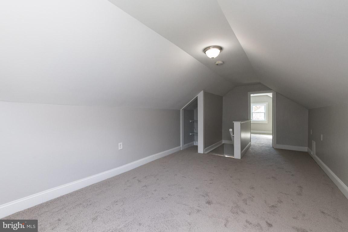 MAPLE RIDGE - Residential