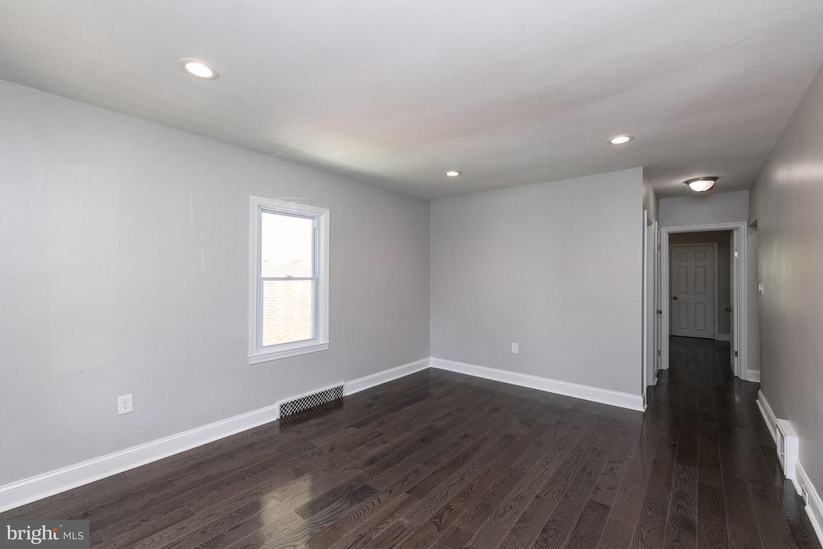 MAPLE RIDGE - Residential