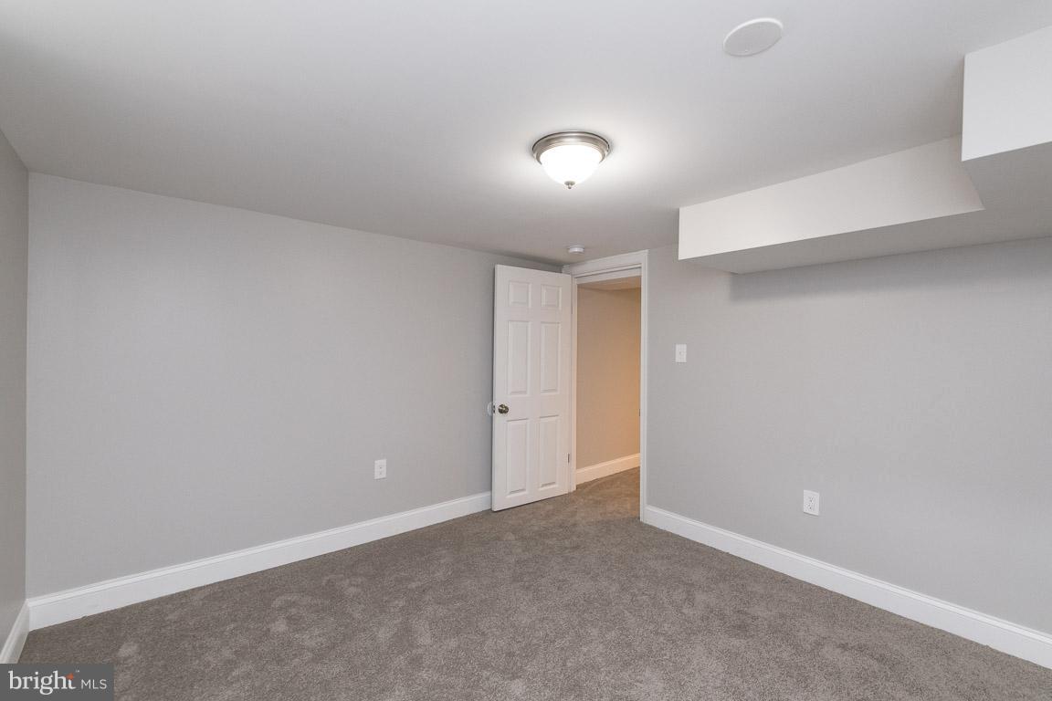 MAPLE RIDGE - Residential