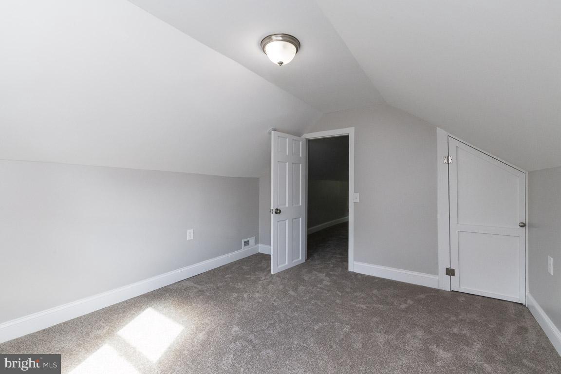 MAPLE RIDGE - Residential