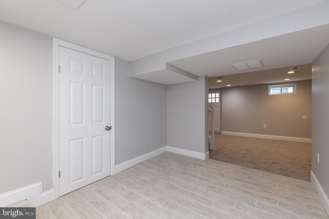 MAPLE RIDGE - Residential