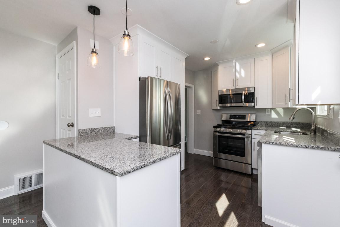 MAPLE RIDGE - Residential