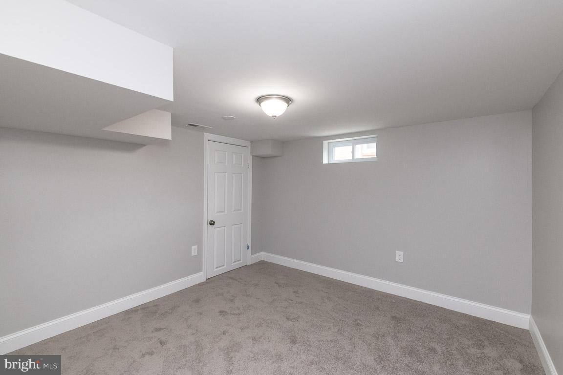 MAPLE RIDGE - Residential