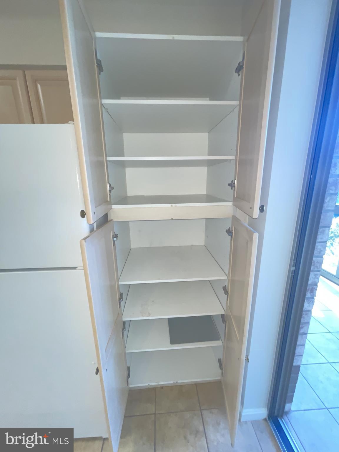 LANSDOWNE WOODS - Residential Lease