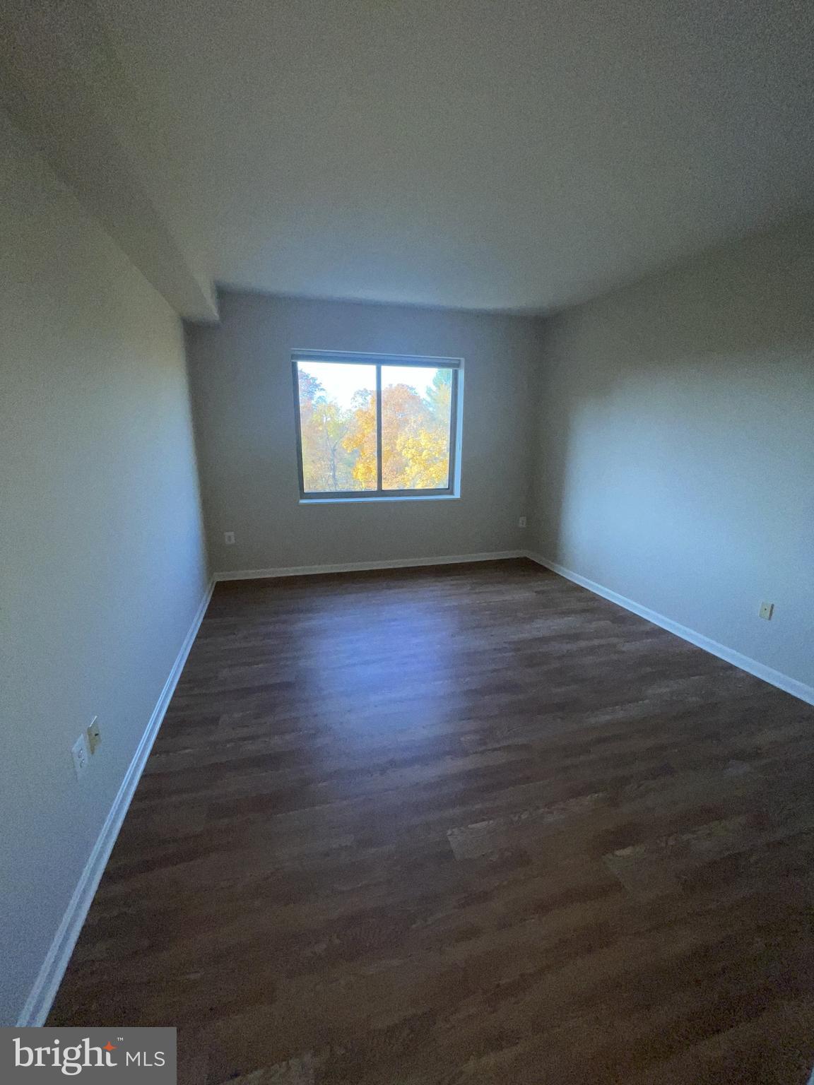 LANSDOWNE WOODS - Residential Lease