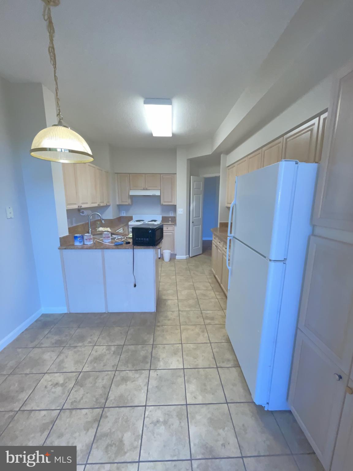 LANSDOWNE WOODS - Residential Lease