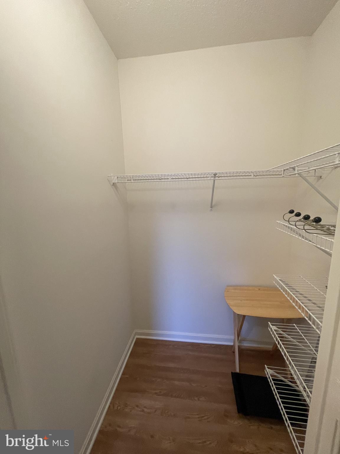 LANSDOWNE WOODS - Residential Lease