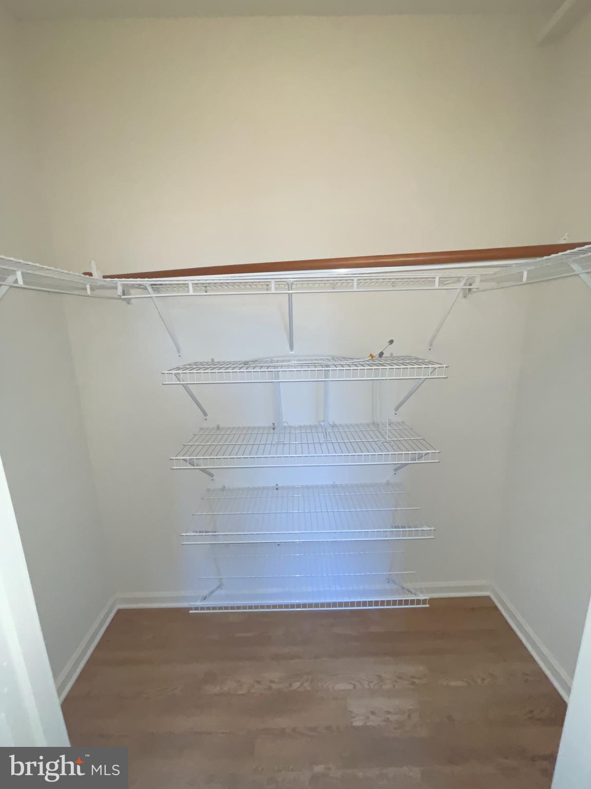 LANSDOWNE WOODS - Residential Lease