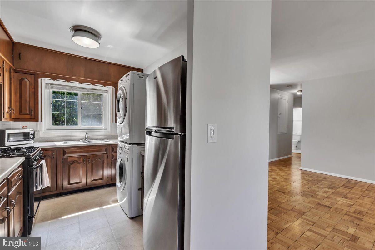 PARKFAIRFAX - Residential Lease