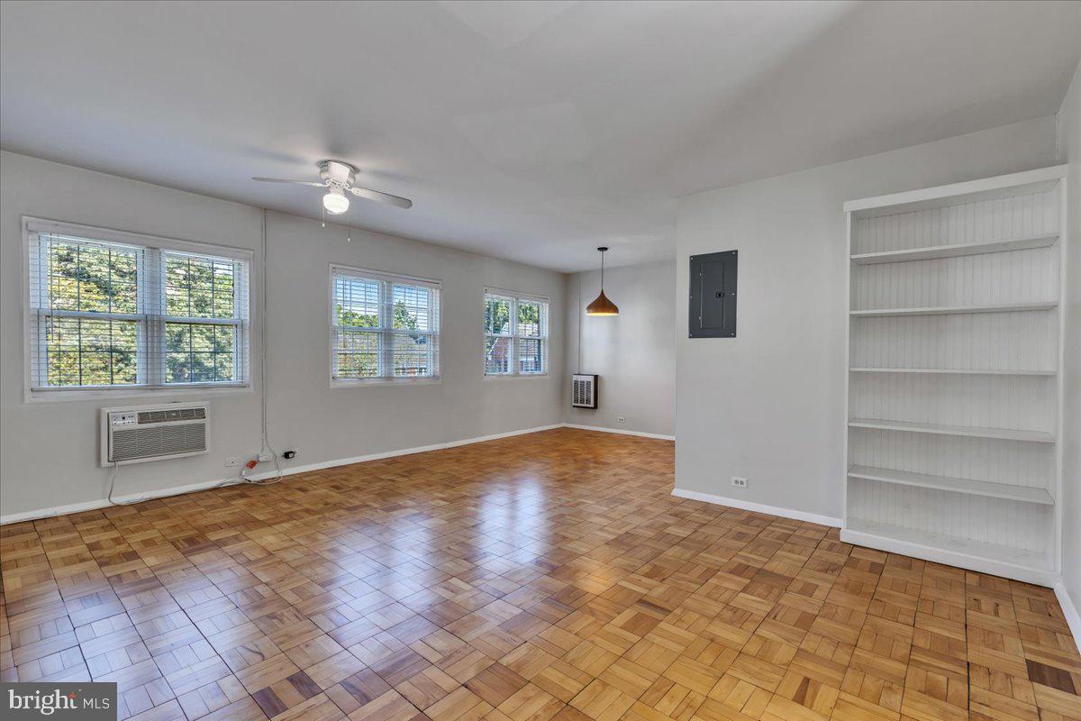 PARKFAIRFAX - Residential Lease