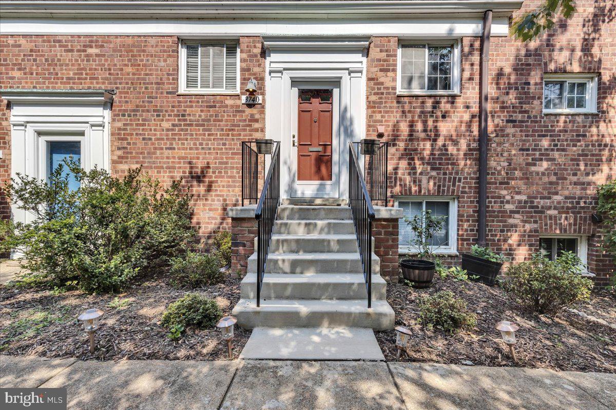 PARKFAIRFAX - Residential Lease