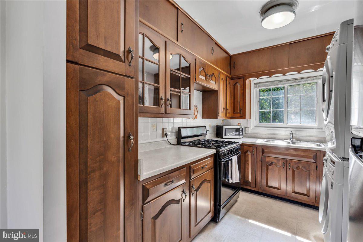 PARKFAIRFAX - Residential Lease