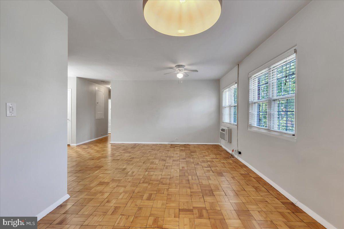 PARKFAIRFAX - Residential Lease