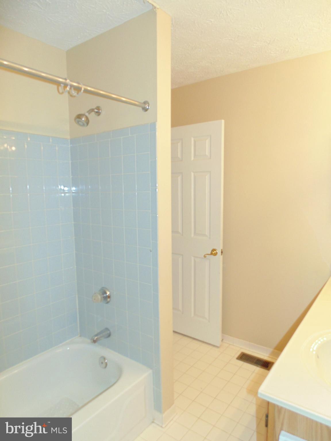 BLUE RIDGE FARMS - Residential Lease