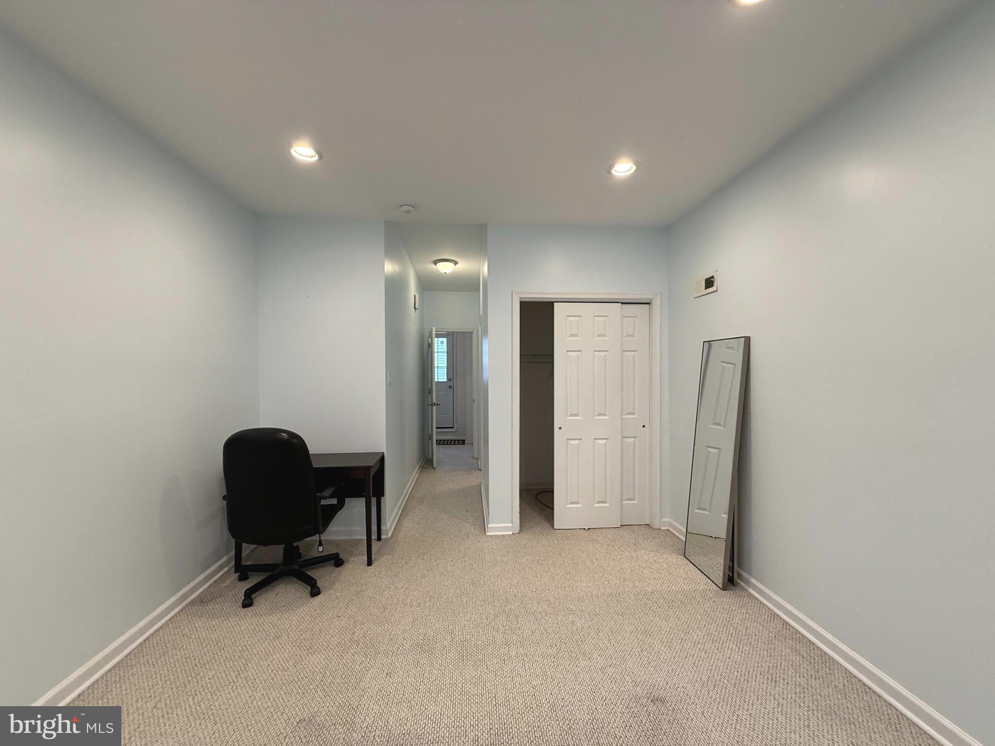 POINT BREEZE - Residential Lease