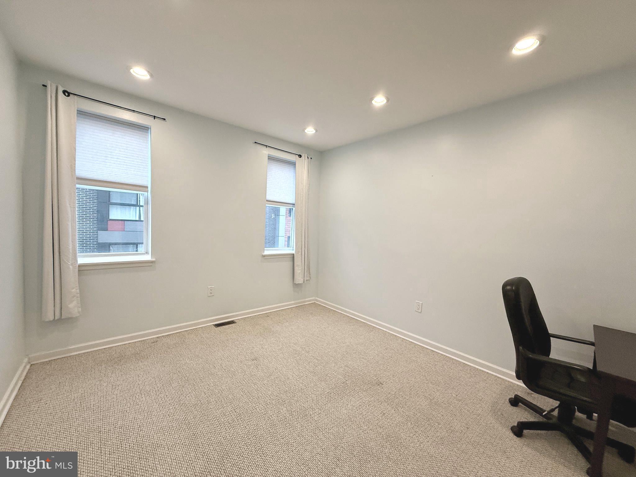 POINT BREEZE - Residential Lease