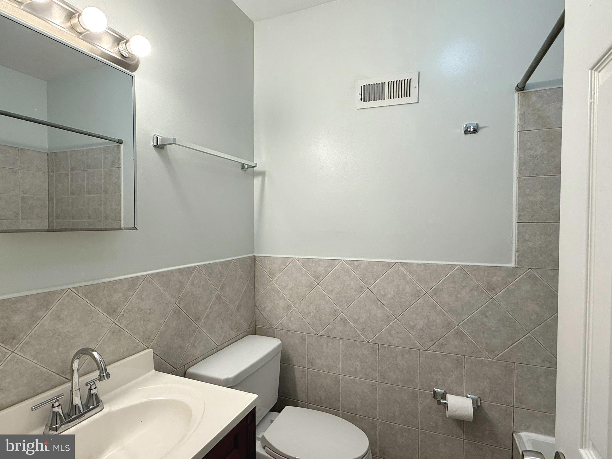 POINT BREEZE - Residential Lease