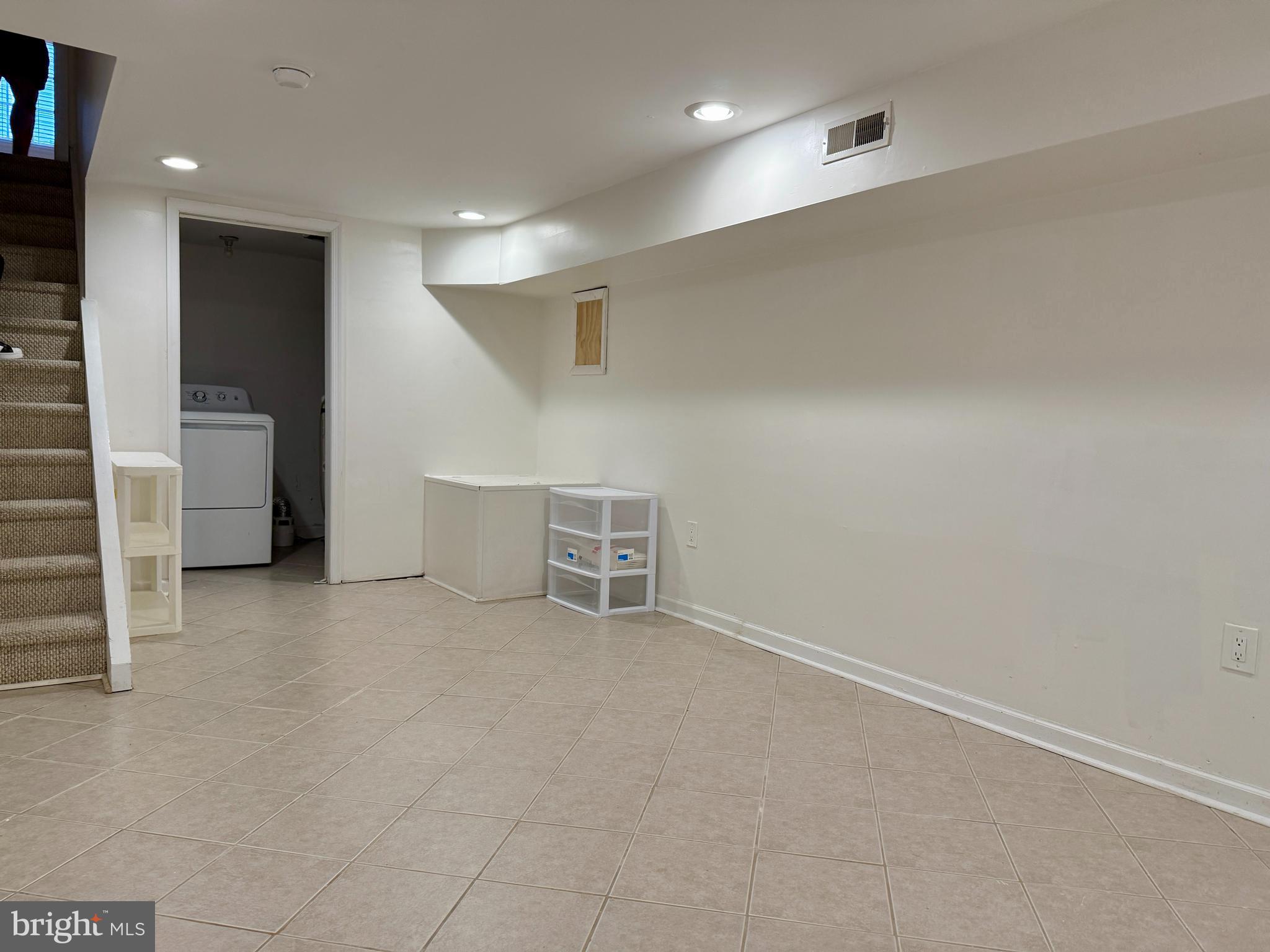 POINT BREEZE - Residential Lease