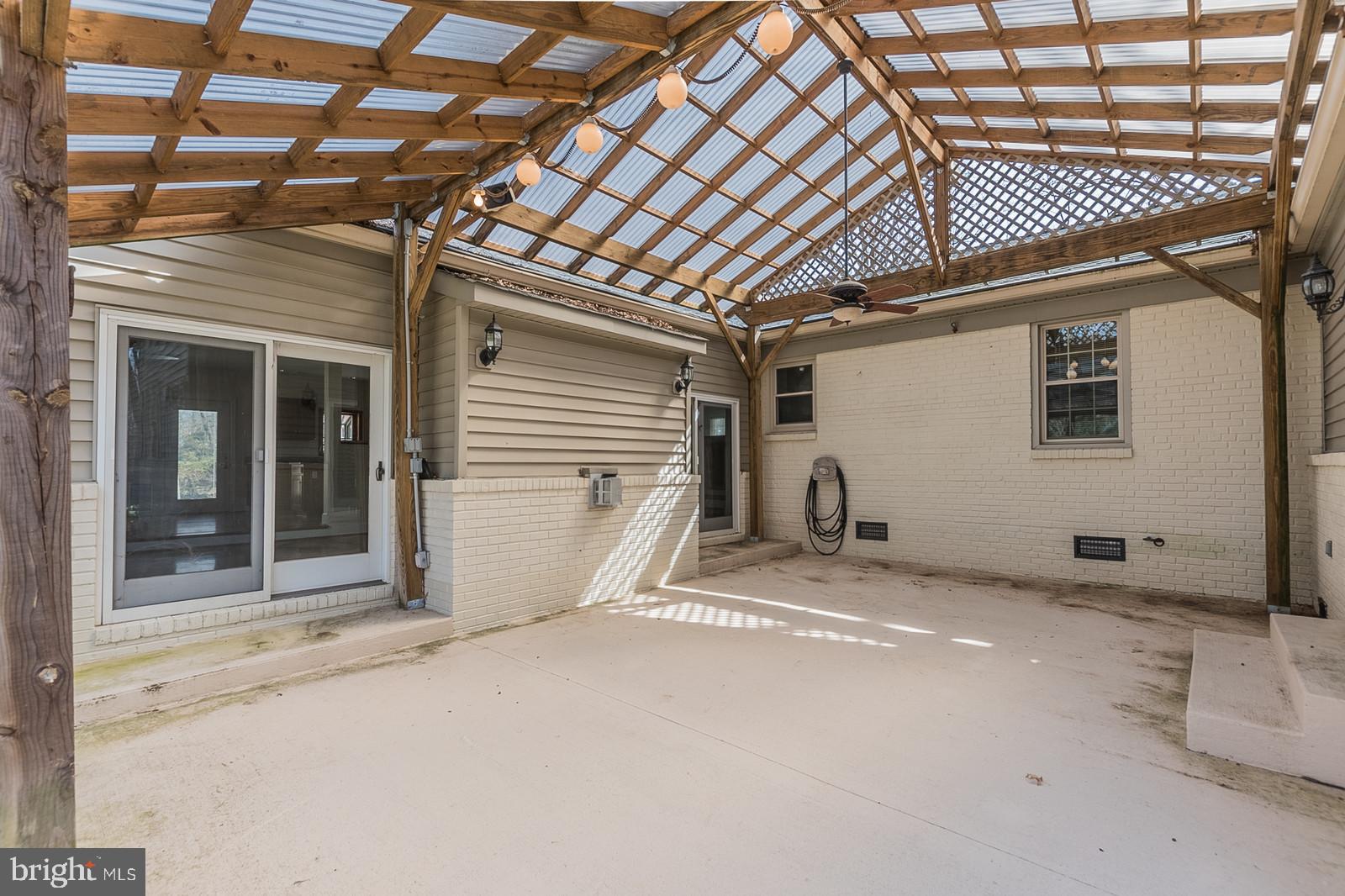 PINE RIDGE - Residential