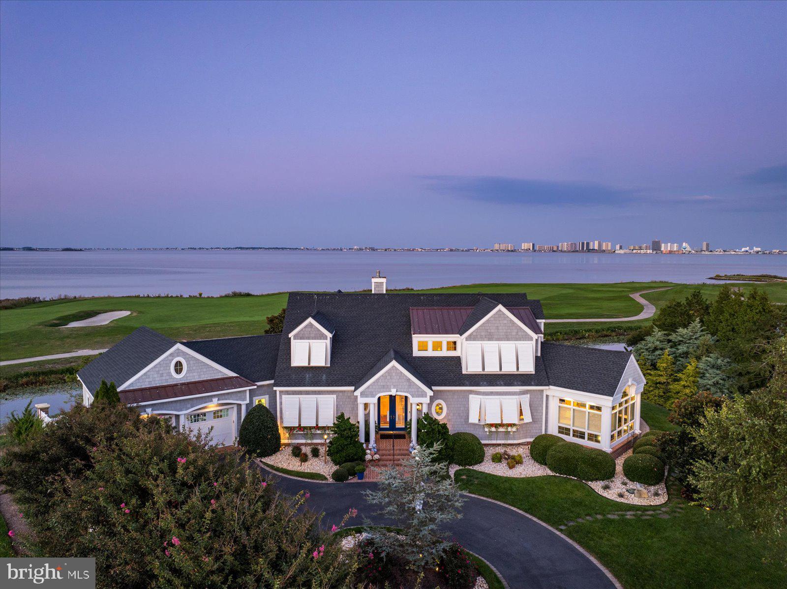 LIGHTHOUSE SOUND - Residential