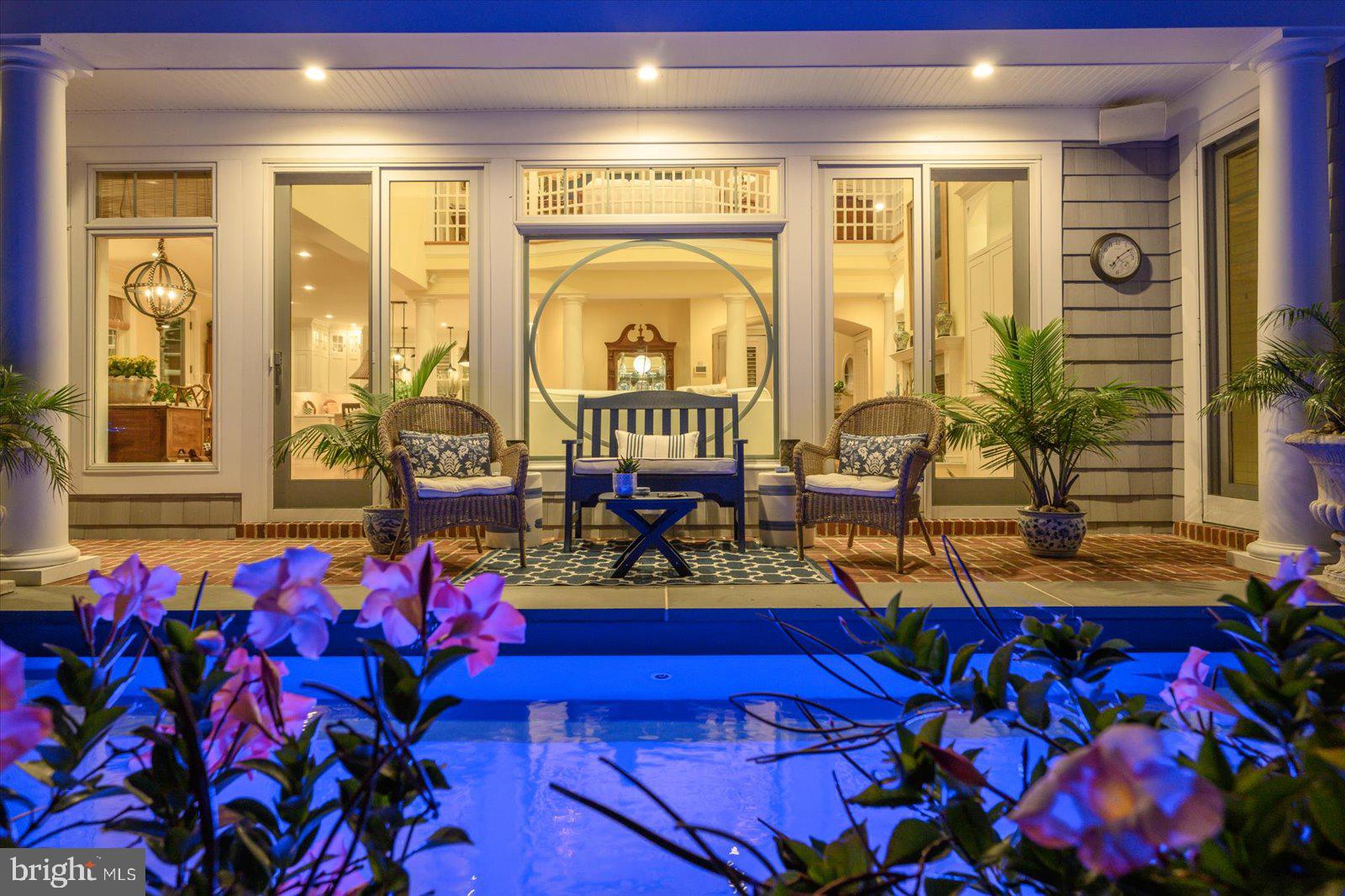 LIGHTHOUSE SOUND - Residential