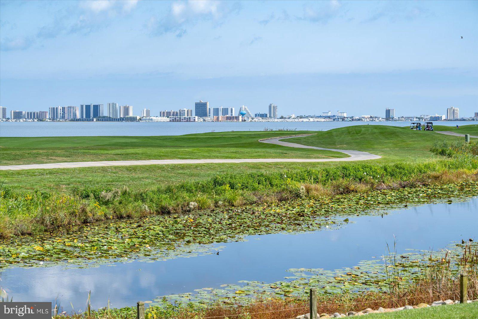 LIGHTHOUSE SOUND - Residential