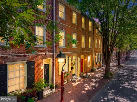 Townhouse For Sale - 623 Lombard Street<br/> PHILADELPHIA, PA 19147