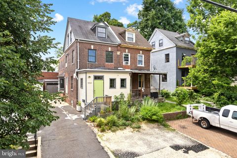 Townhouse For Sale - 550 E Washington Lane<br/> Philadelphia County, PHILADELPHIA, PA 19144
