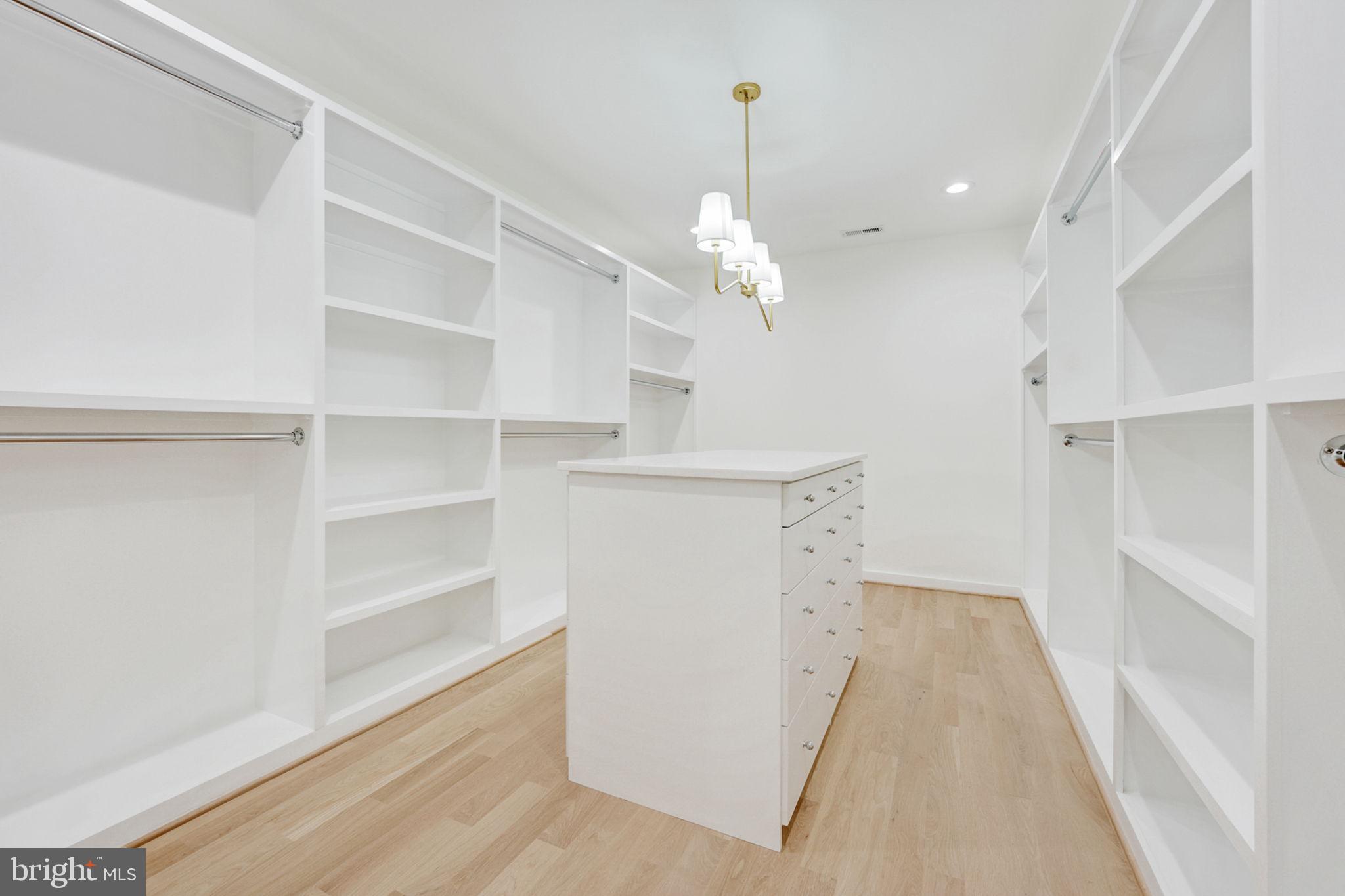 VIRGINIA FOREST - Residential