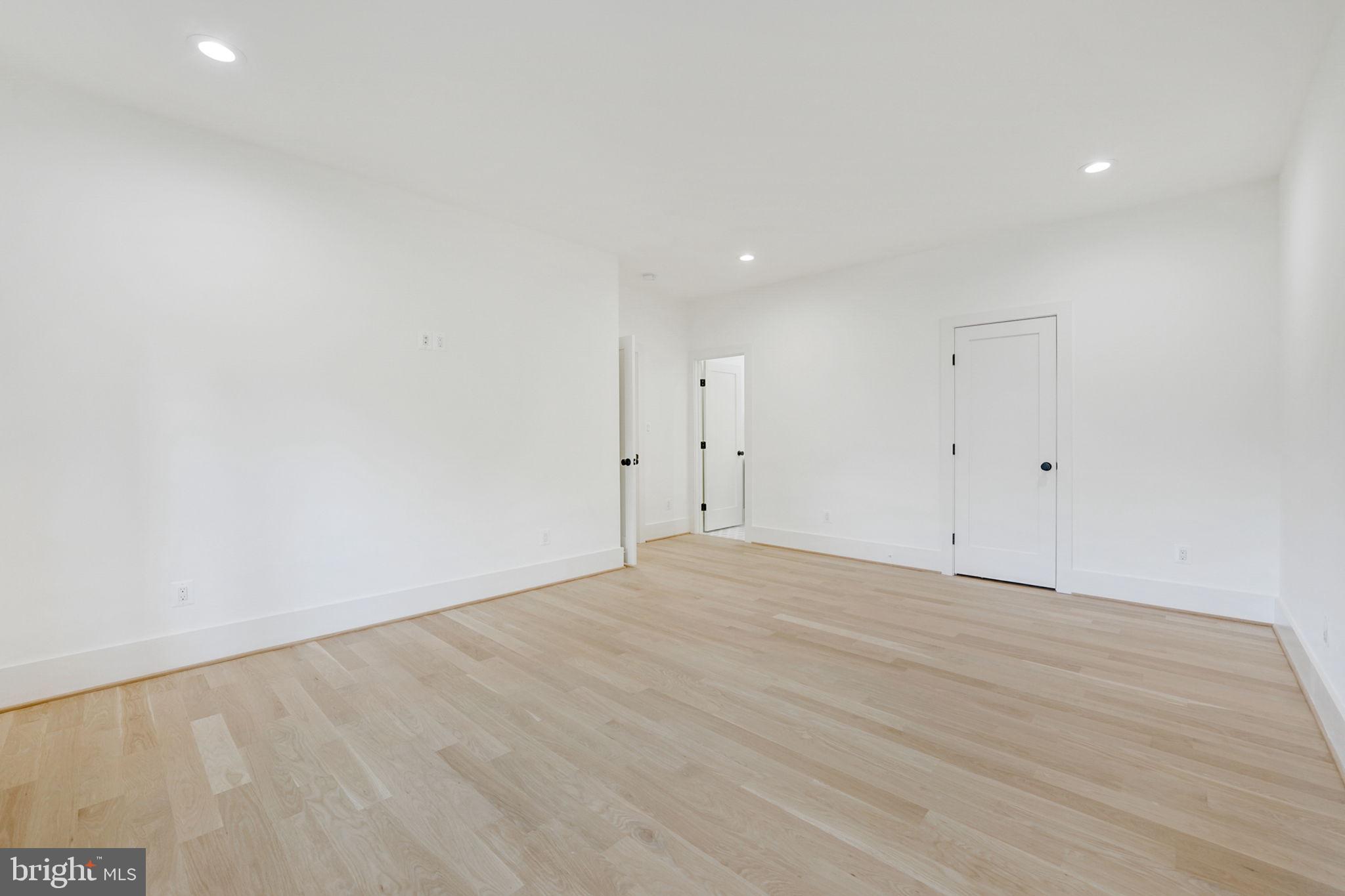 VIRGINIA FOREST - Residential