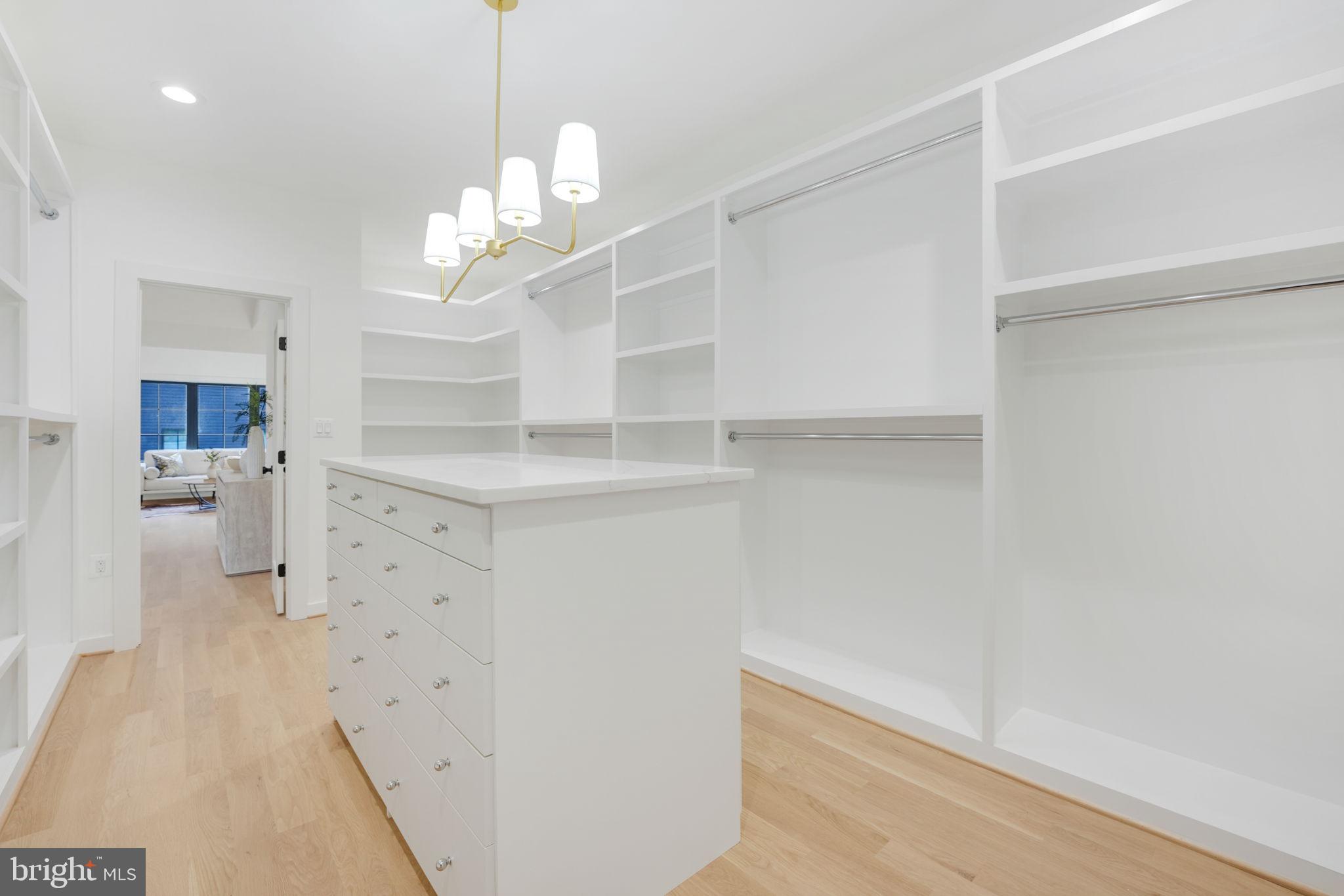 VIRGINIA FOREST - Residential