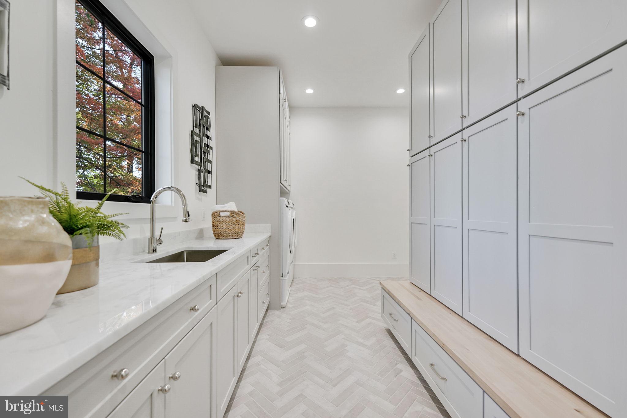 VIRGINIA FOREST - Residential