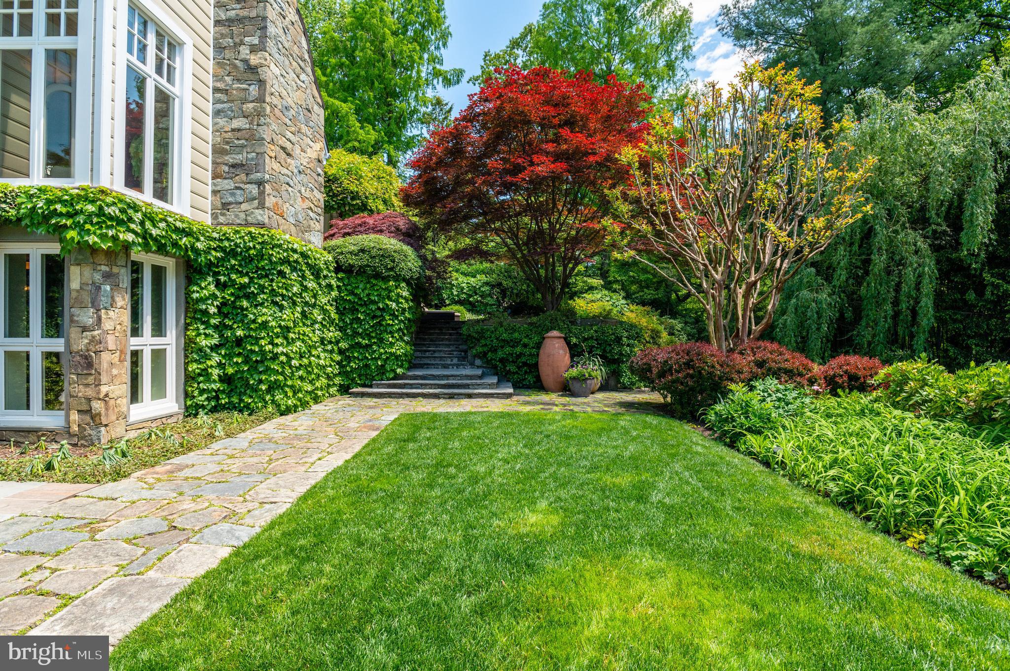 BANNOCKBURN HEIGHTS - Residential