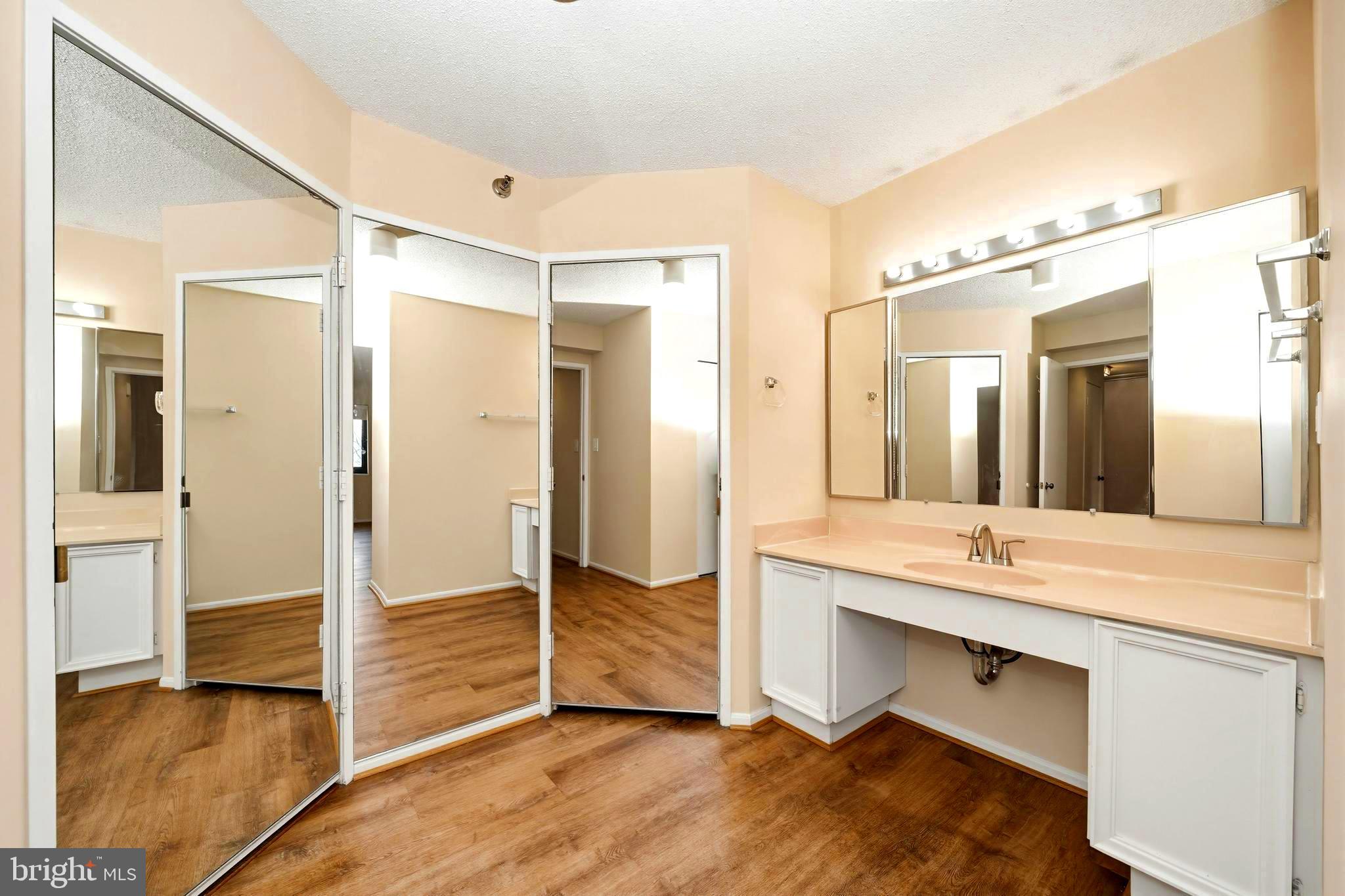 GREENS AT LEISURE WORLD - Residential