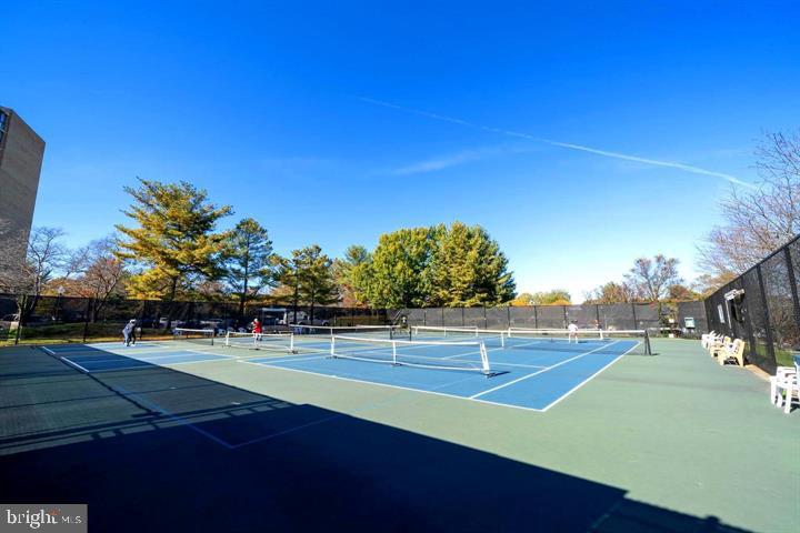 GREENS AT LEISURE WORLD - Residential