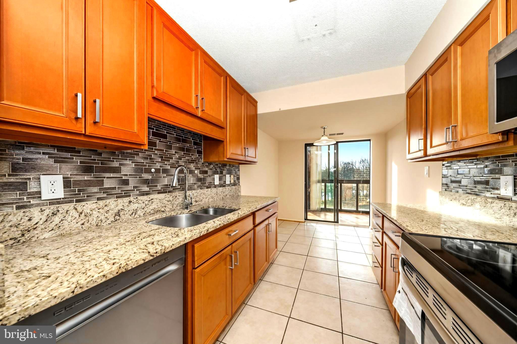 GREENS AT LEISURE WORLD - Residential