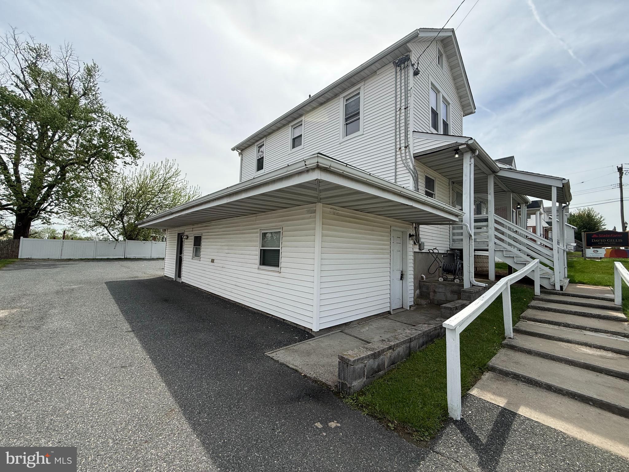 8903 HARFORD ROAD