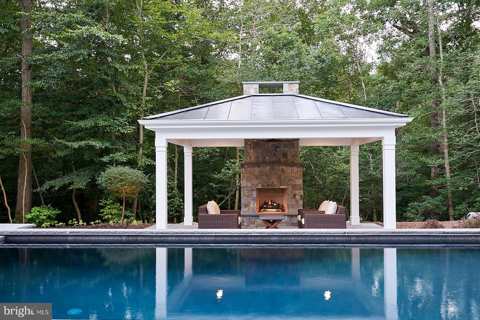 RIVER CREEK - Residential