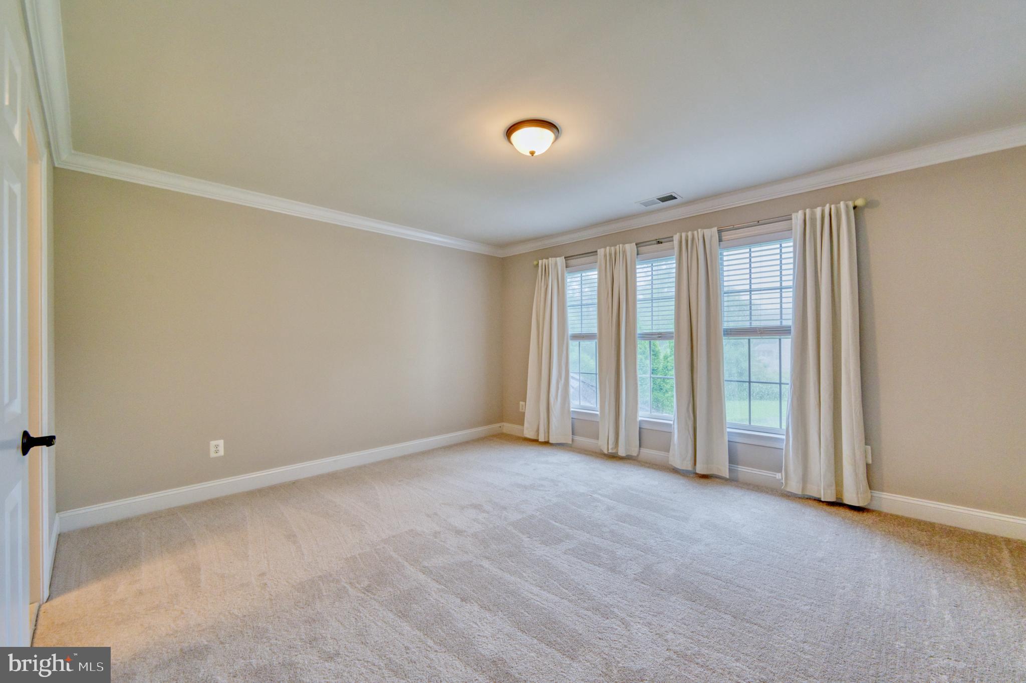 RIVER CREEK - Residential