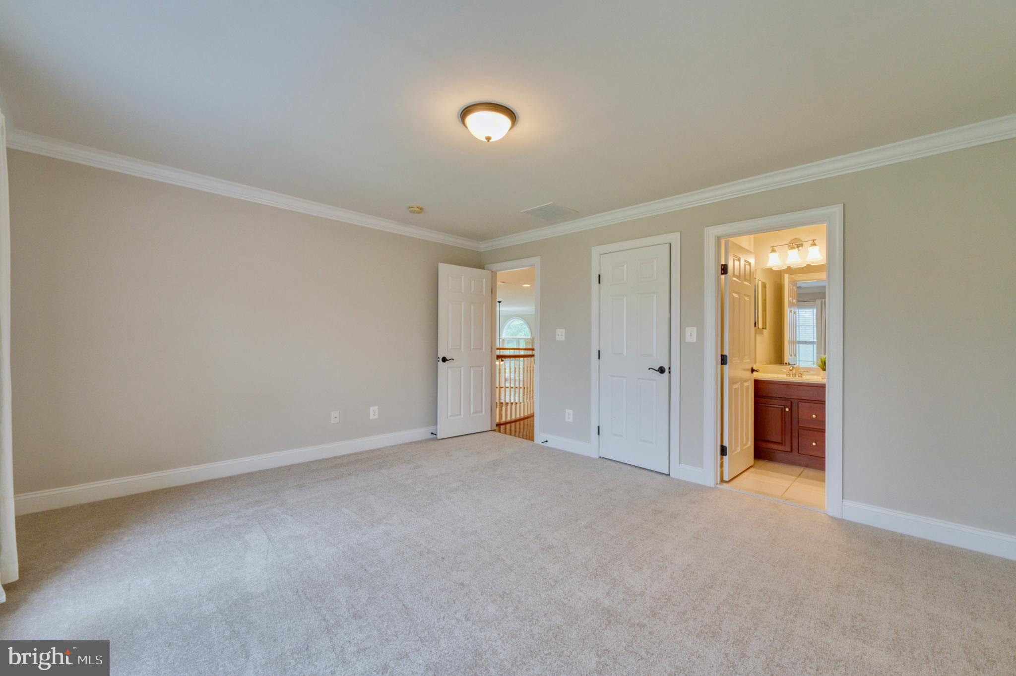 RIVER CREEK - Residential