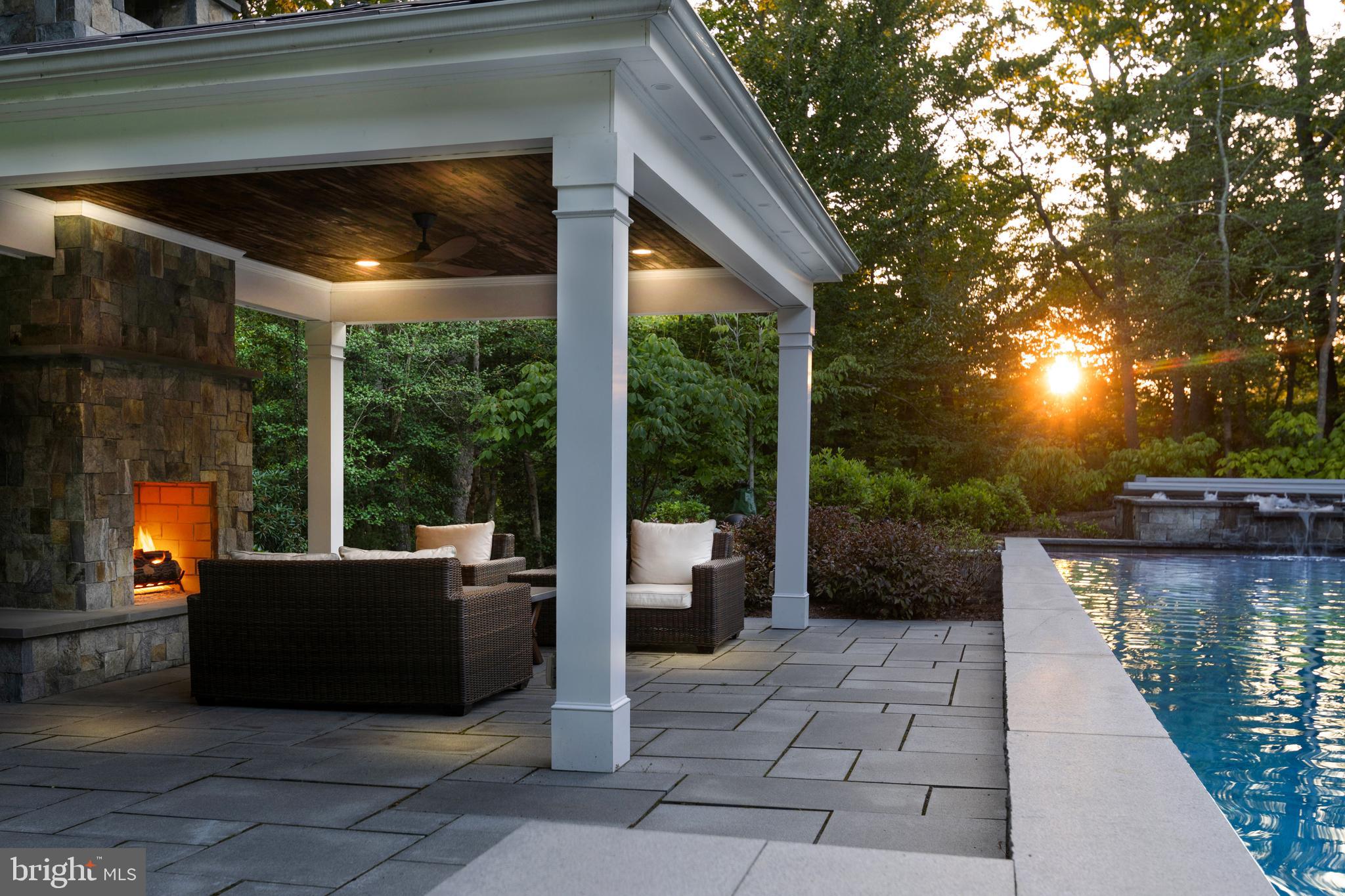 RIVER CREEK - Residential