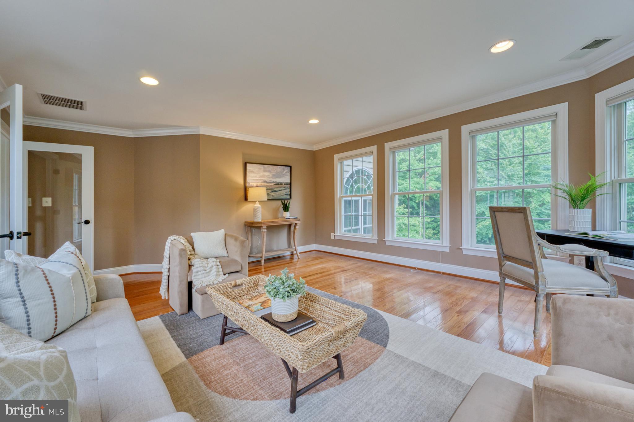 RIVER CREEK - Residential